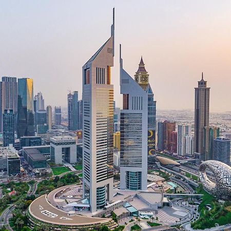 Jumeirah Emirates Towers Dubai Exterior photo The Emirates Group headquarters in Dubai
