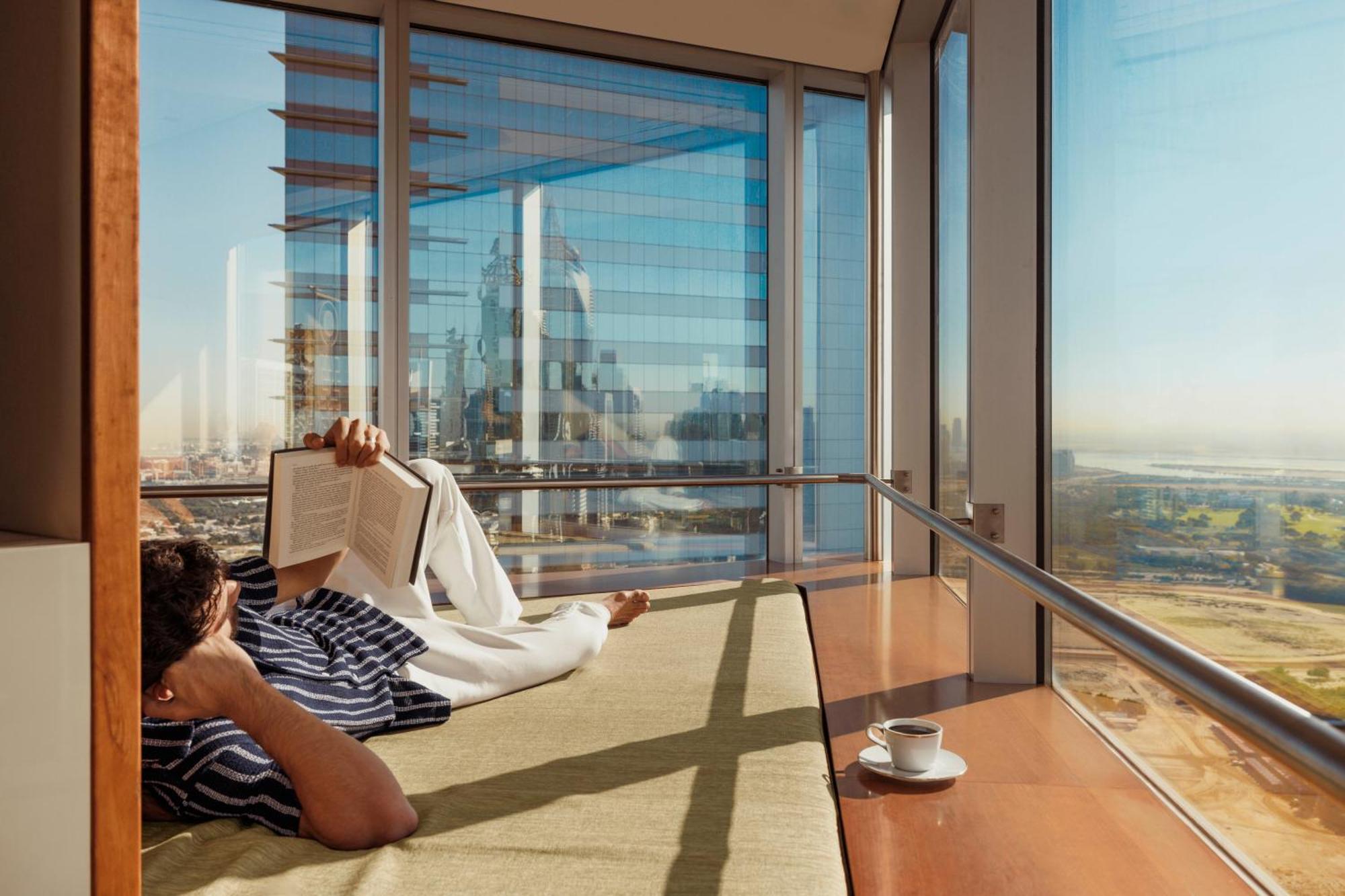 Jumeirah Emirates Towers Dubai Exterior photo The view from the 10th floor